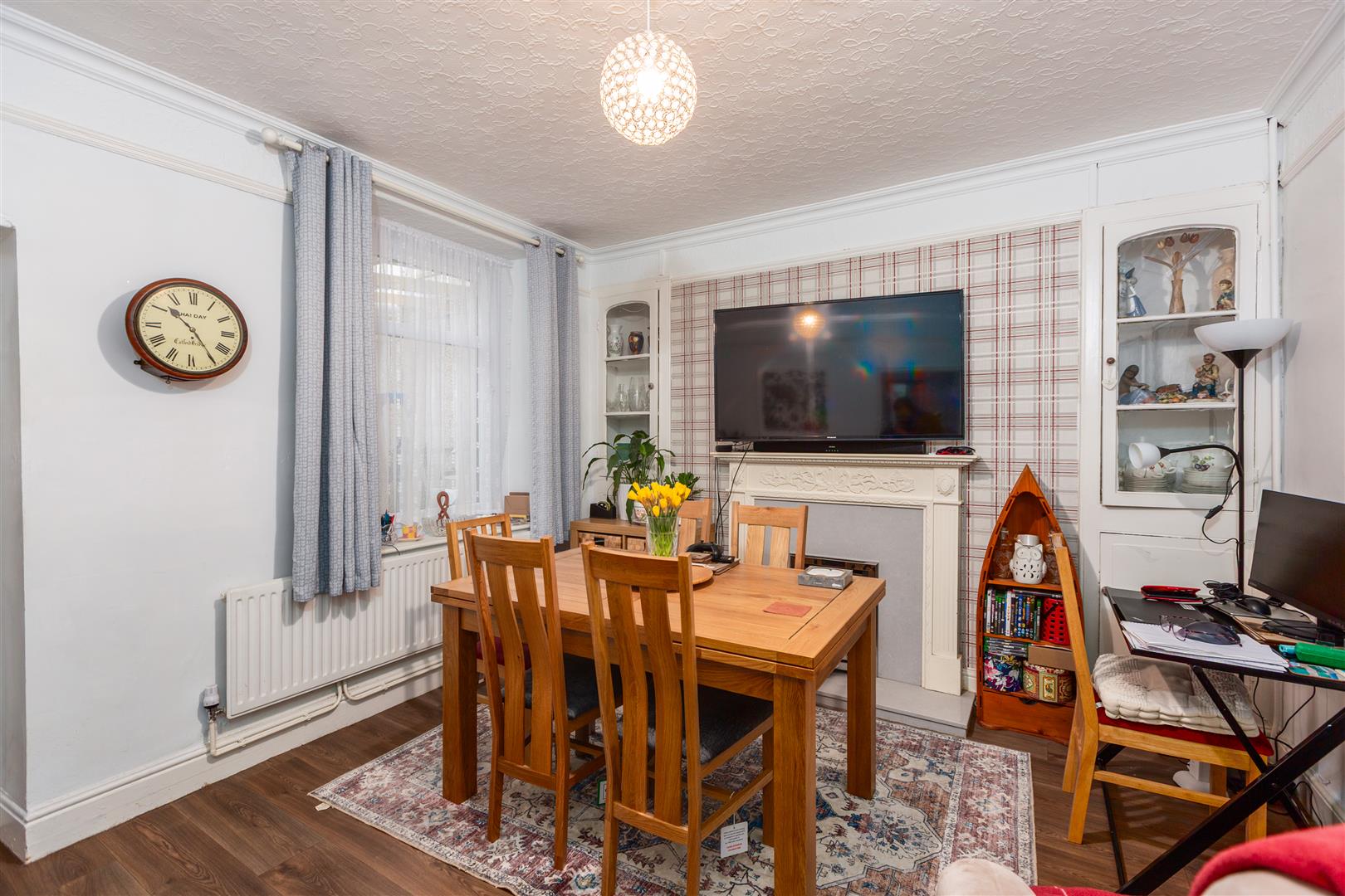 Carmarthen Road, Fforestfach, Swansea, SA5 4BR